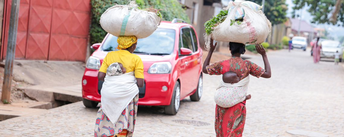 greenland alliance women selling goods in bujumbura