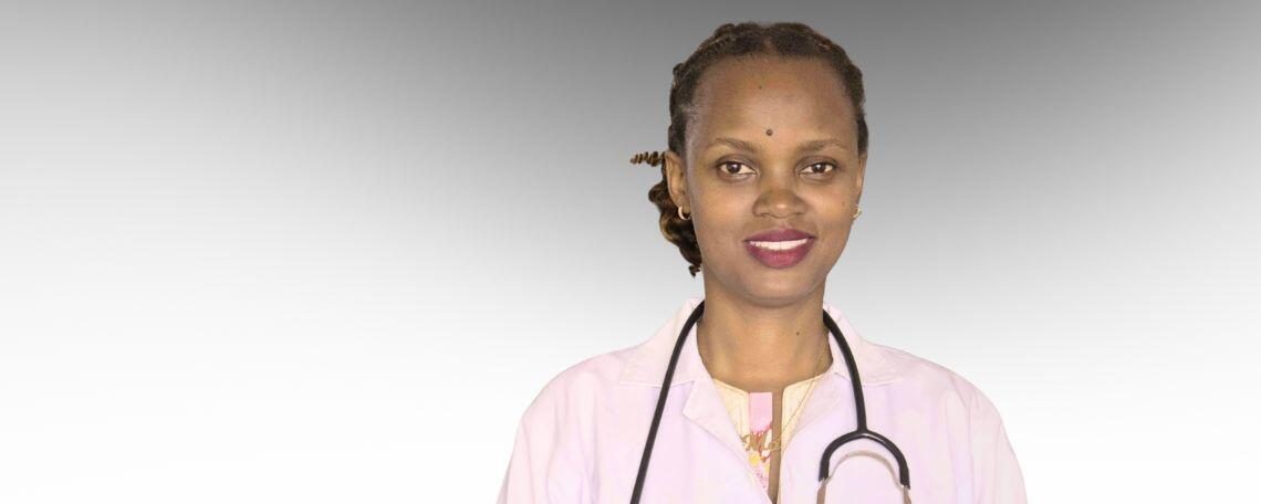 Dr Monia